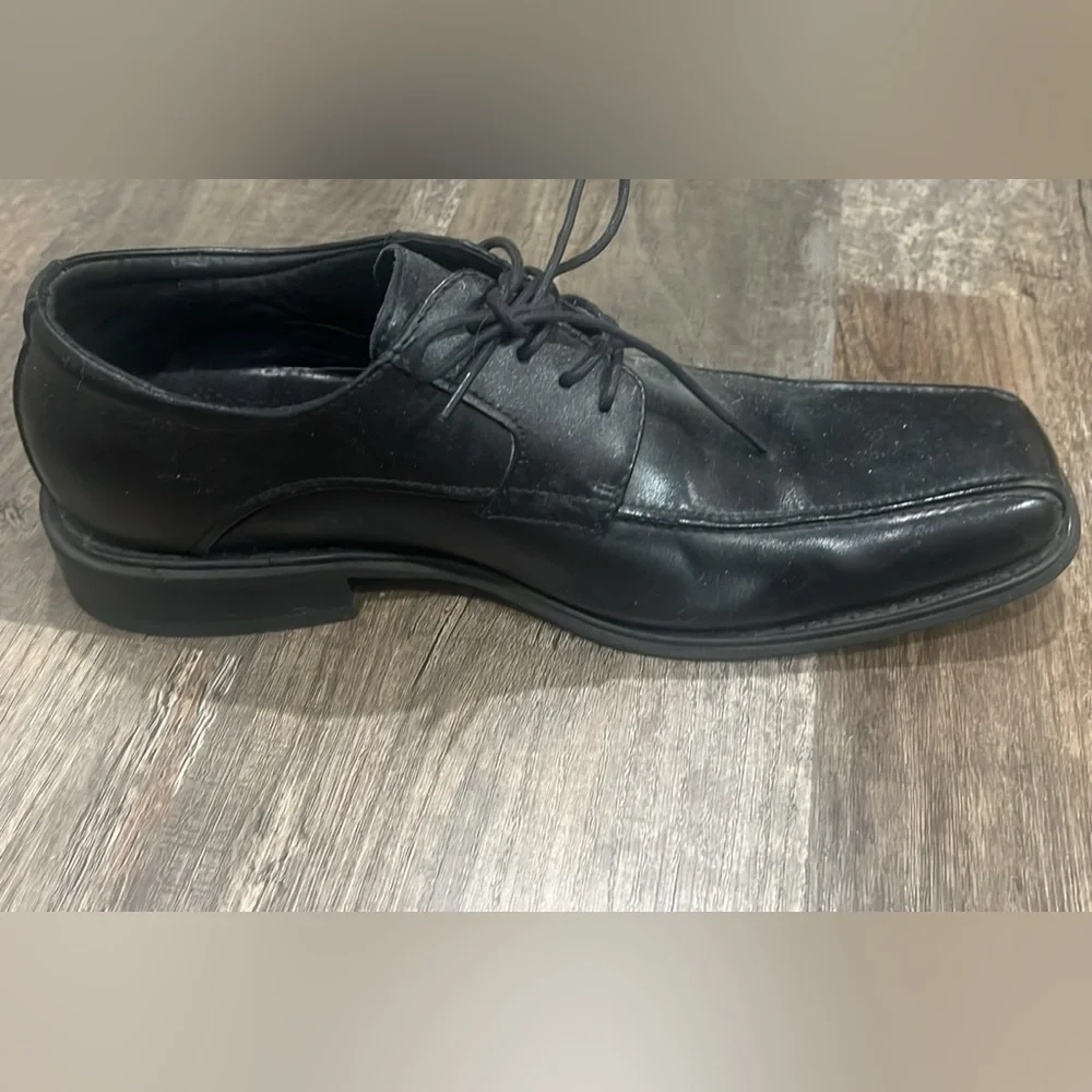 G.H. Bass & Co. Men's Classic Black Oxfords